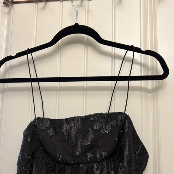 Urban Outfitters black flowy printed sleeveless top - Picture 4 of 8